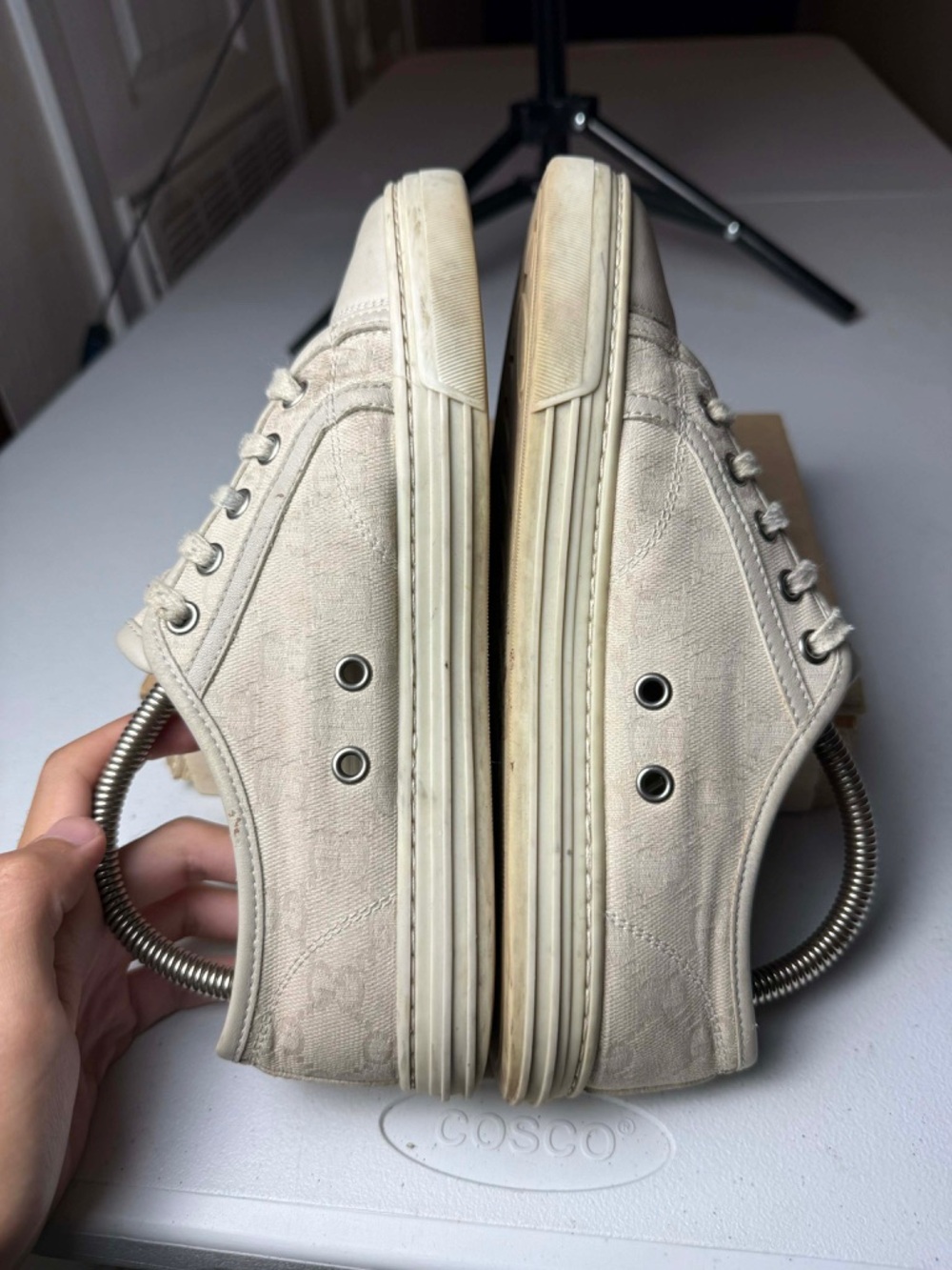 Gucci Women GG Low Cotton
White Leather Canvas
Monogram Sneakers Sz 36.5 / 6.5 - Picture 11 of 13